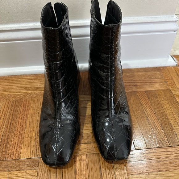 Embossed Booties - Picture 2 of 4